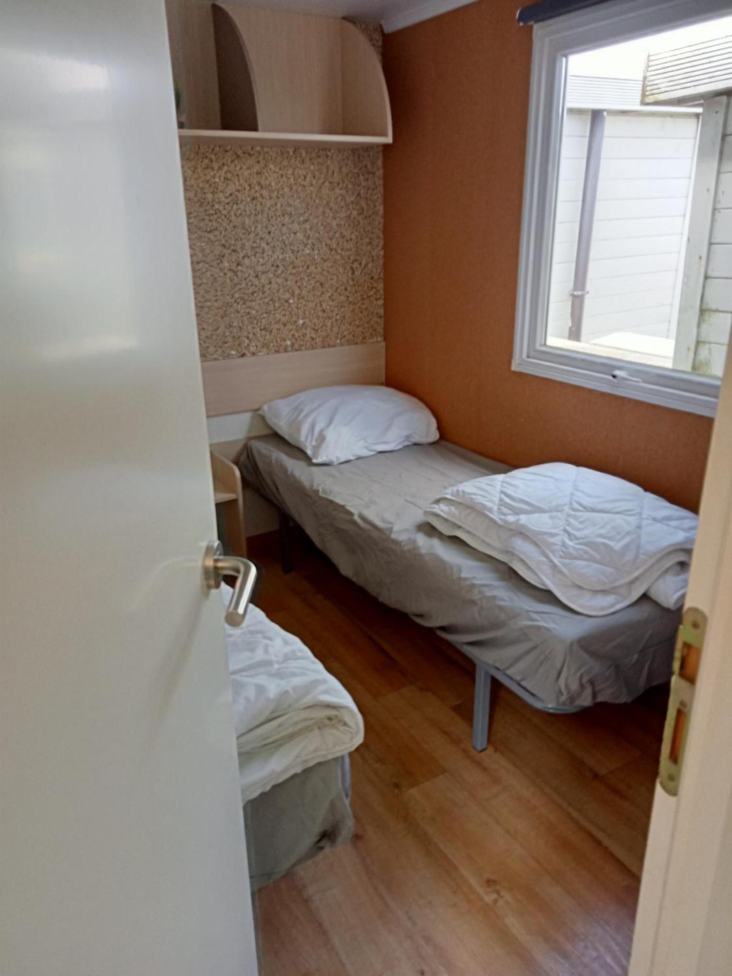 Stacaravan Bredene Met Tuin Nr 2126 المظهر الخارجي الصورة